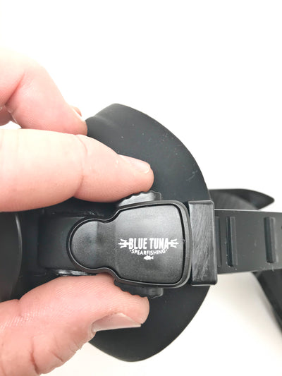 Easy Mask Strap Adjustment Buttons